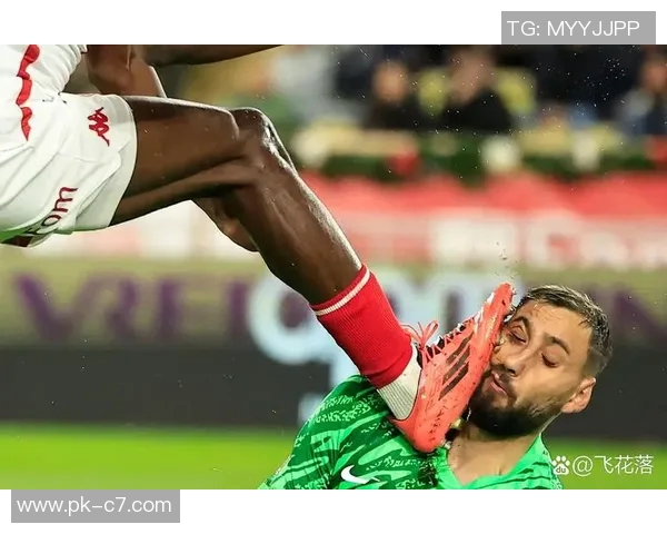 以不使用脚踢球的足球奇才为中心，揭秘他如何凭借创新技巧震撼世界球场